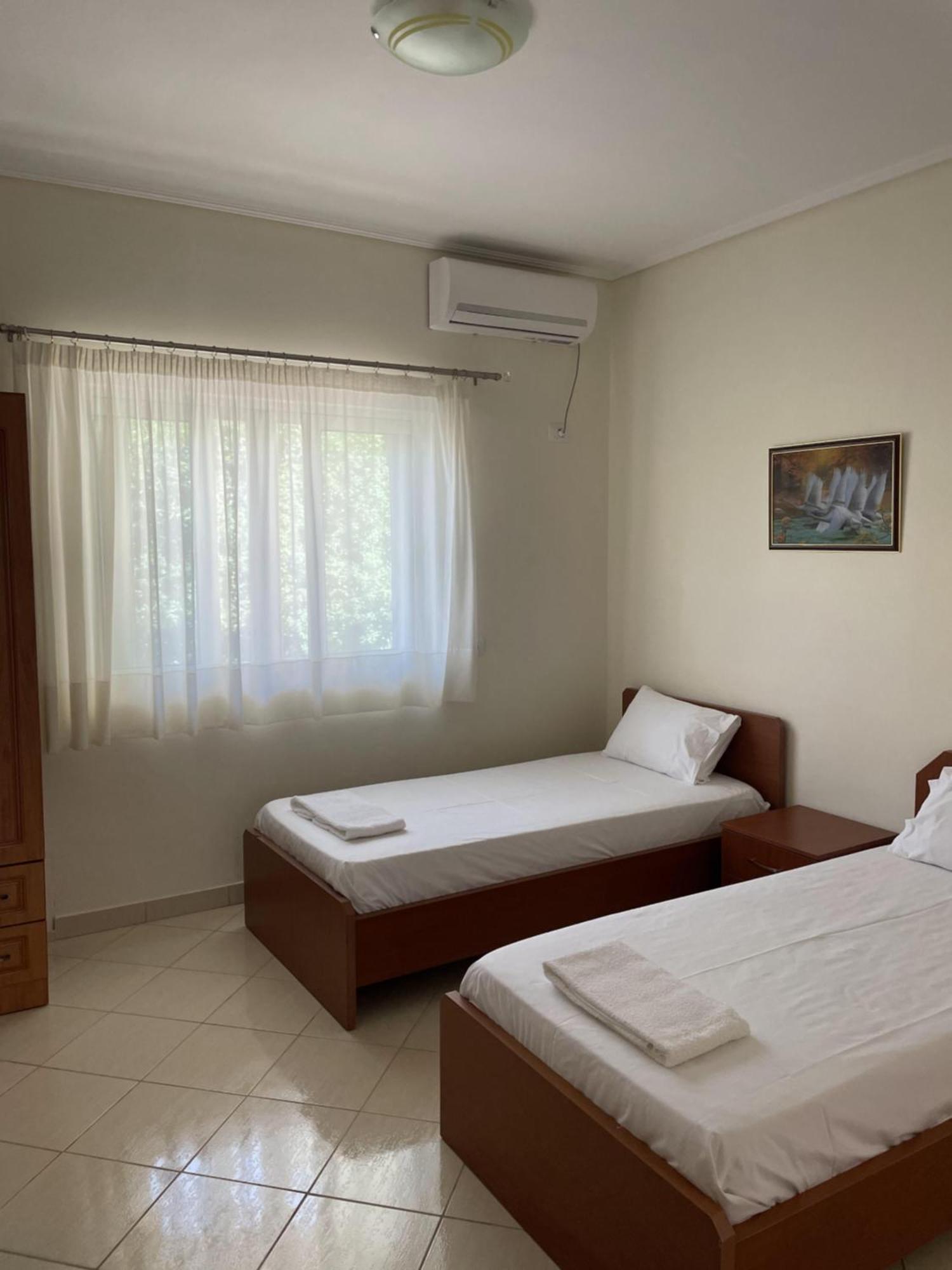 Olympian Rooms Dhermi Ngoại thất bức ảnh
