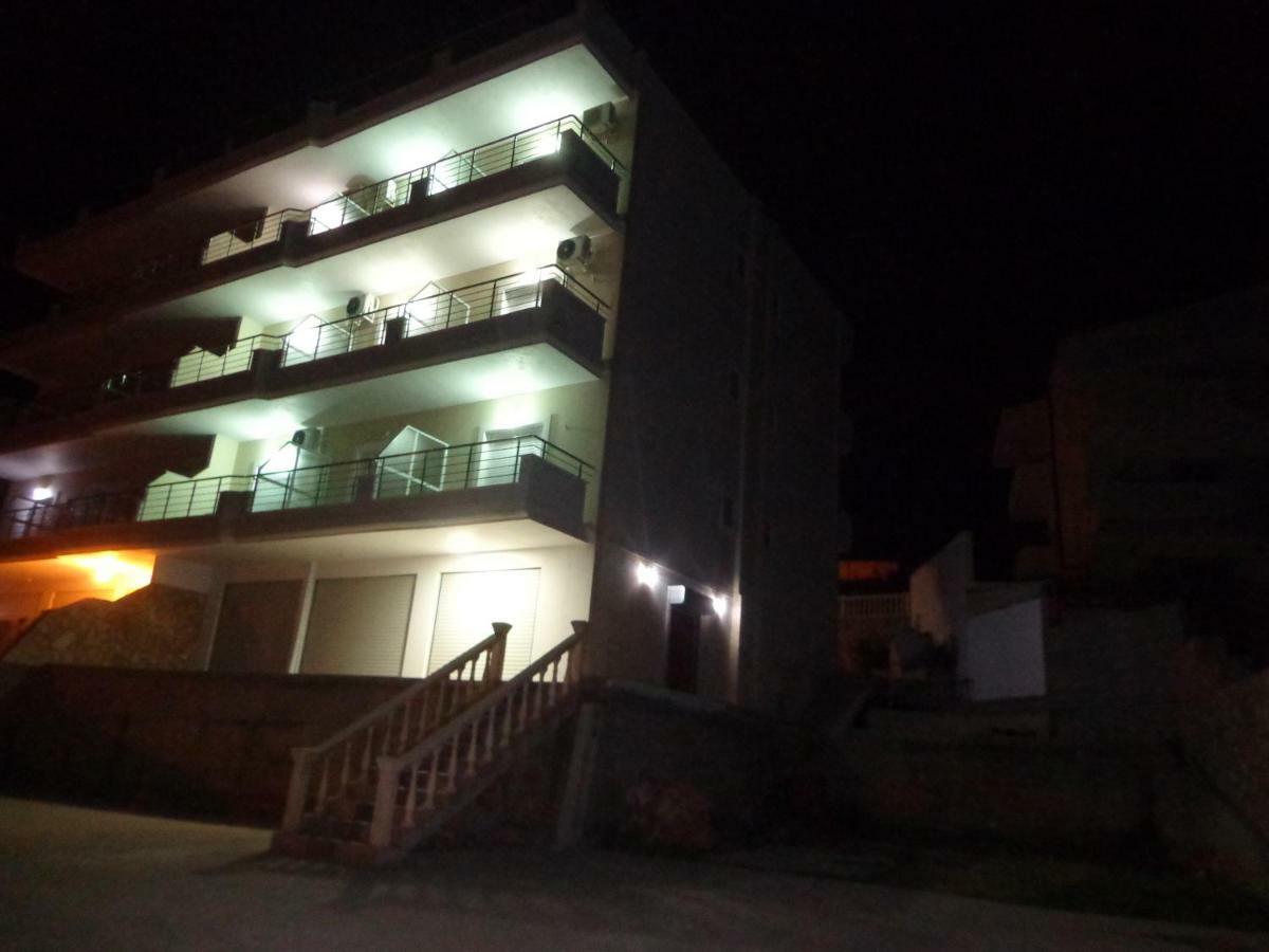 Olympian Rooms Dhermi Ngoại thất bức ảnh