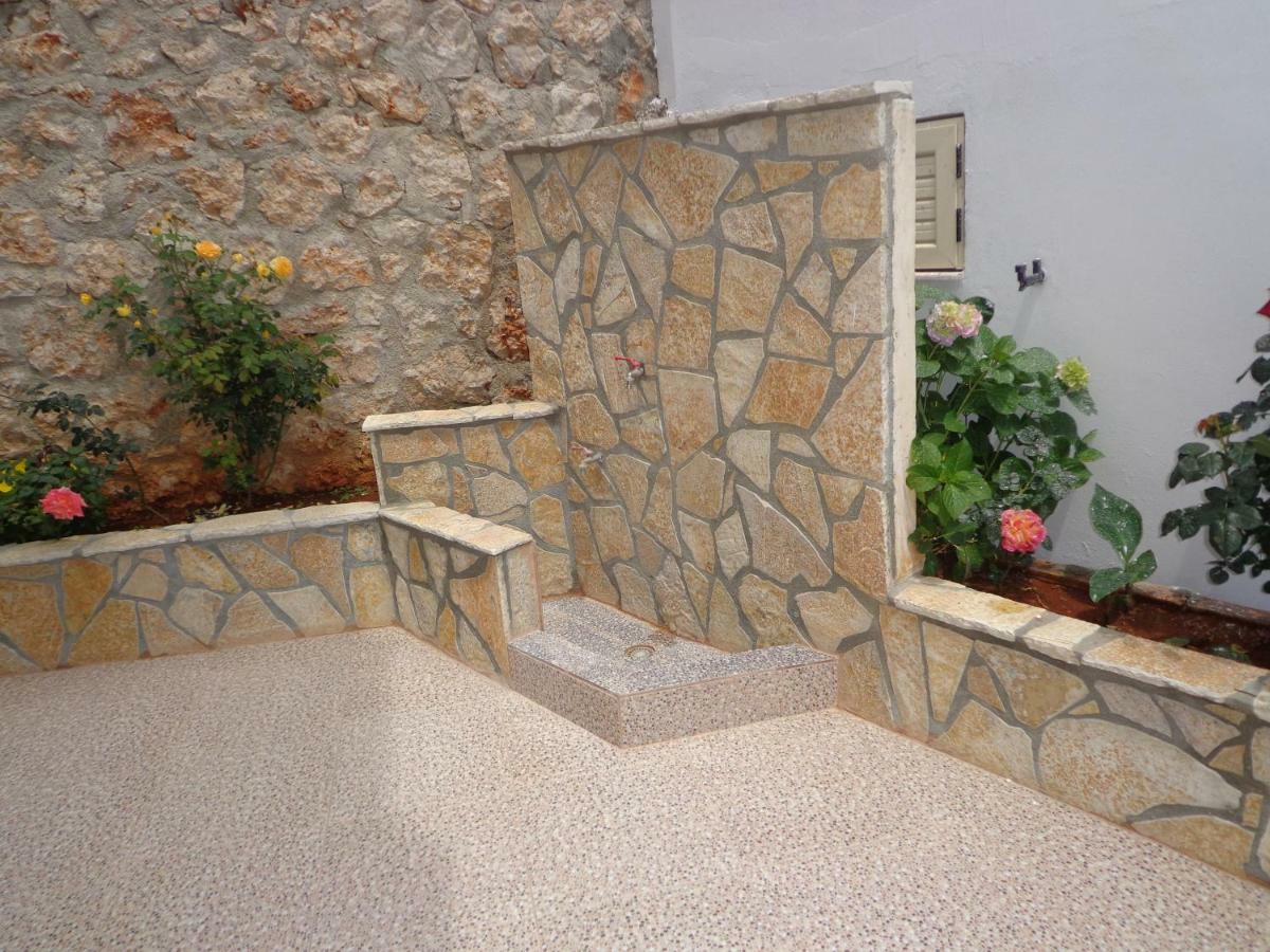 Olympian Rooms Dhermi Ngoại thất bức ảnh